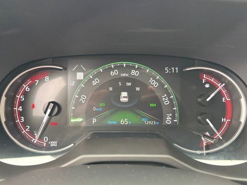 Used 2025 Toyota RAV4 XLE FWD image 24