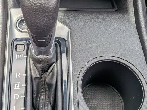 Used 2025 Nissan Altima 2.5 SV FWD image 17