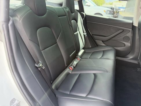 Used 2022 Tesla Model 3 Long Range AWD/4WD image 17