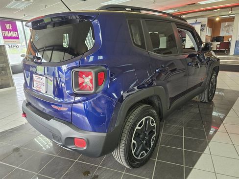 Used 2016 Jeep Renegade Trailhawk image 4