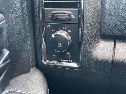 Used 2018 RAM 2500 Laramie w/ Sport Appearance Group AWD/4WD image 15
