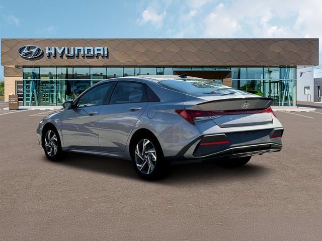 New 2025 Hyundai Elantra SEL FWD image 5
