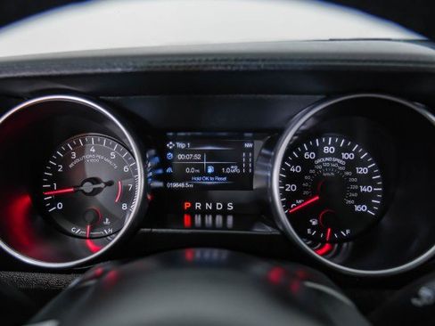 Used 2021 Ford Mustang Coupe image 17