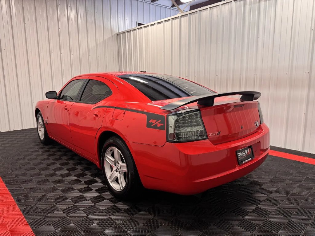 Used 2010 Dodge Charger R/T RWD image 3