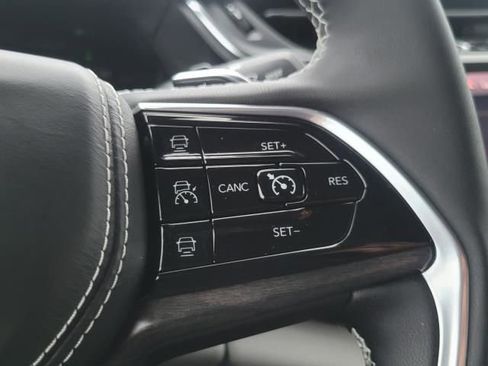 Used 2022 Jeep Grand Cherokee Overland image 28