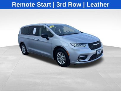Used 2024 Chrysler Pacifica Touring-L