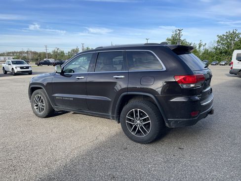Used 2017 Jeep Grand Cherokee Limited w/ Trailer Tow Group IV AWD/4WD image 6