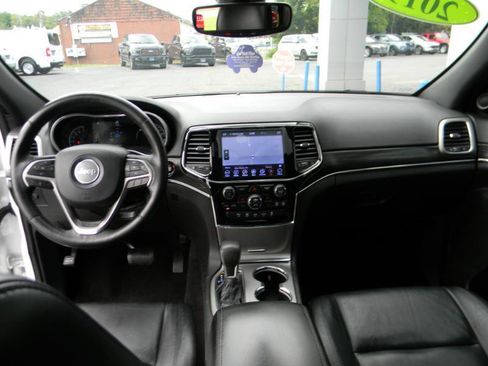 Used 2019 Jeep Grand Cherokee Limited AWD/4WD image 19