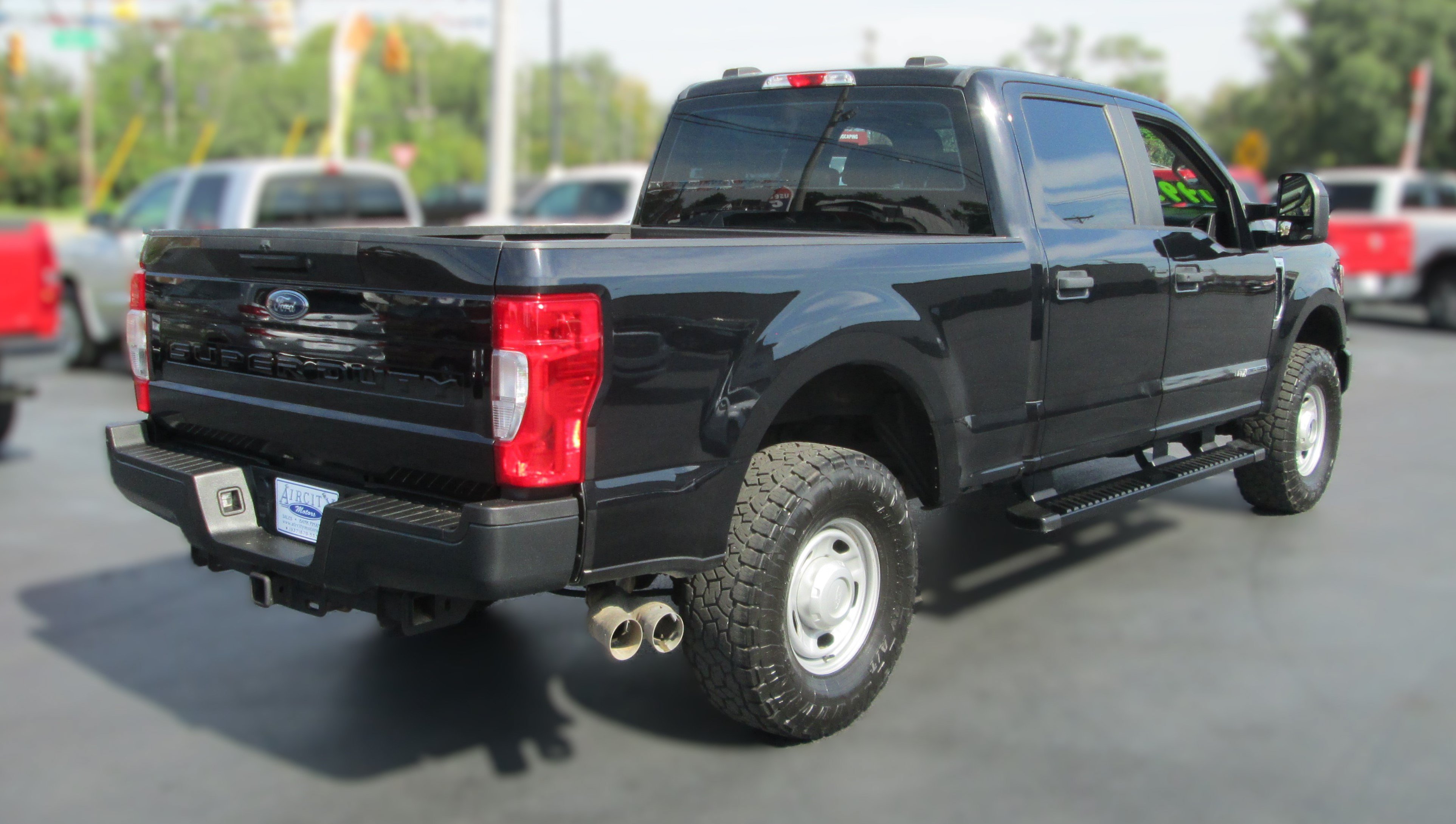 Used 2020 Ford F250 XL w/ FX4 Off-Road Package AWD/4WD image 5