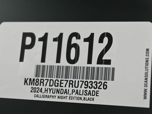 Used 2024 Hyundai Palisade Calligraphy image 32