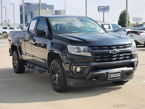 Used 2022 Chevrolet Colorado LT w/ LT Convenience Package image 3