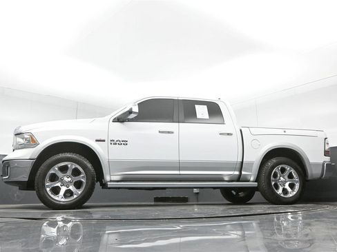 Used 2014 RAM 1500 Laramie w/ Convenience Group AWD/4WD image 38