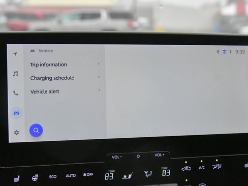 Used 2024 Toyota bZ4X XLE Sport Utility 4D w/ Weather Package image 21