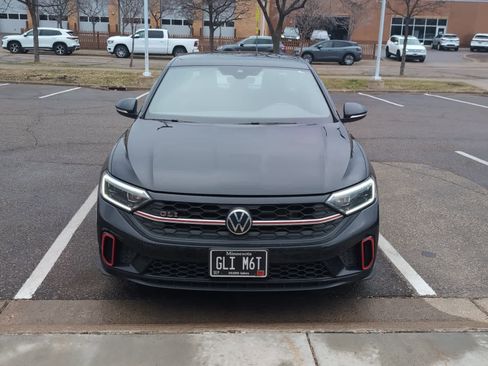 Used 2024 Volkswagen Jetta GLI Autobahn w/ GLI Black Package image 9