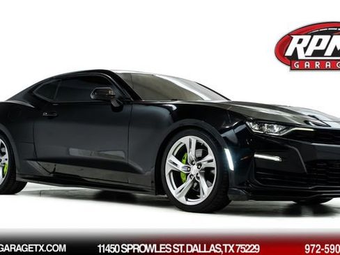 Used 2019 Chevrolet Camaro SS RWD image 1