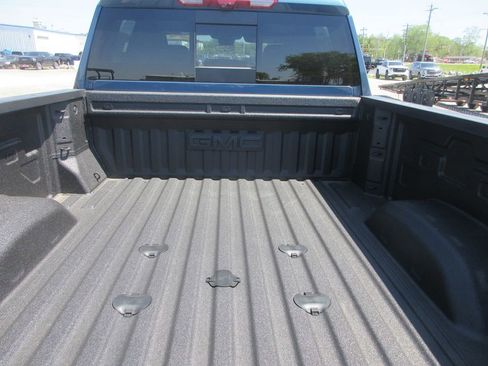 New 2026 GMC Sierra 2500 Denali w/ Denali Reserve Package AWD/4WD image 7