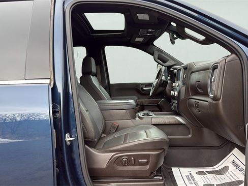 Used 2022 GMC Sierra 3500 Denali image 11