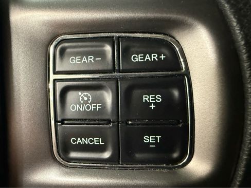 Used 2023 RAM 1500 Classic SLT AWD/4WD image 22