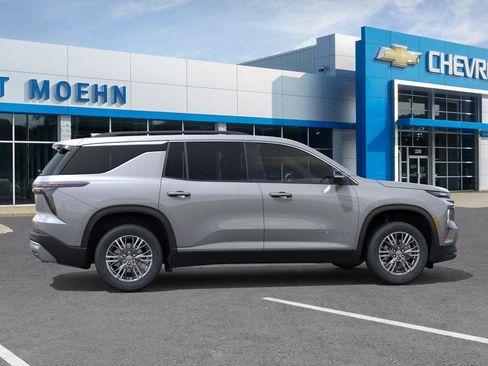 New 2026 Chevrolet Traverse LT w/ Driver Confidence Package AWD/4WD image 5