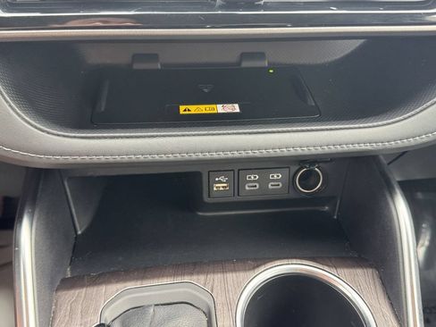 Used 2023 Toyota Highlander Limited AWD/4WD image 16