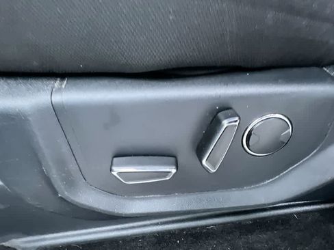 Used 2018 Ford F150 XLT w/ Equipment Group 302A Luxury image 13