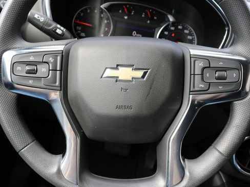 Used 2025 Chevrolet Blazer LT image 19