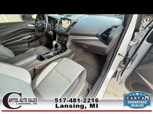 Used 2018 Ford Escape SE w/ SE Sync 3 Package AWD/4WD image 17
