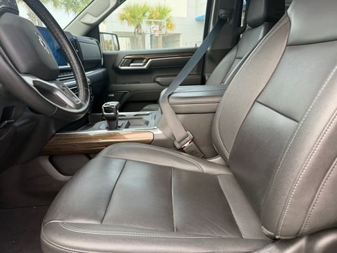 Used 2023 Chevrolet Silverado 1500 LT Trail Boss w/ LT Trail Boss Premium Package image 8