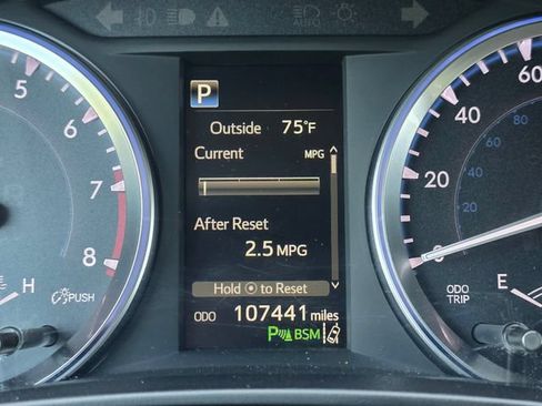 Used 2017 Toyota Highlander Limited AWD/4WD image 33