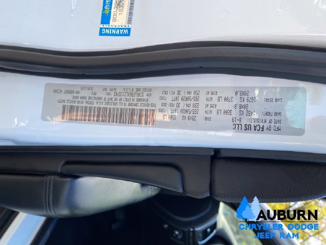 Used 2020 Jeep Grand Cherokee Limited w/ Trailer Tow Group IV AWD/4WD image 24