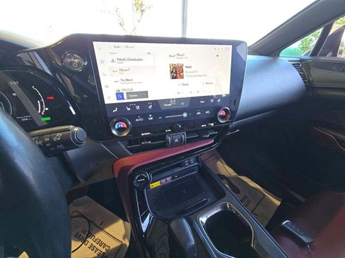 Used 2023 Lexus NX 350h AWD image 4