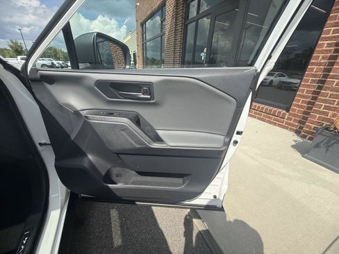 Used 2026 Toyota RAV4 SE w/ Convenience Package FWD image 24