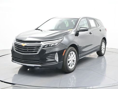 Used 2023 Chevrolet Equinox LT image 1