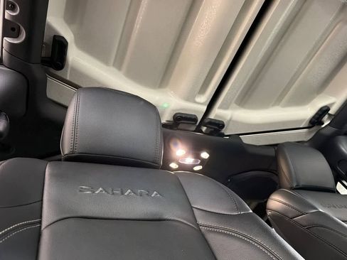 Used 2021 Jeep Wrangler Unlimited Sahara w/ Cold Weather Group AWD/4WD image 17