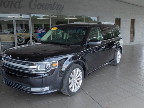 Used 2019 Ford Flex Limited w/ Equipment Group 301A FWD image 2