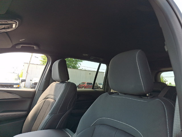 New 2026 Jeep Grand Cherokee Laredo w/ MOPAR Finishing Package AWD/4WD image 12