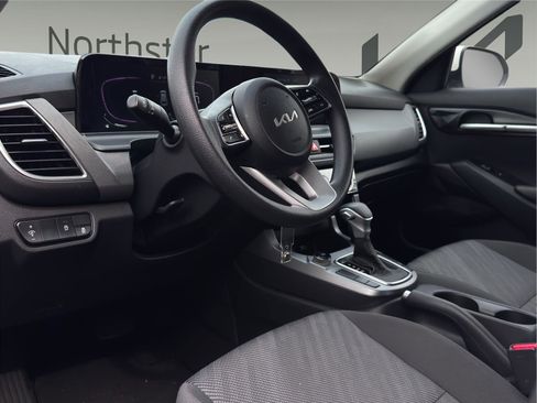 Used 2024 Kia Seltos LX AWD/4WD image 15