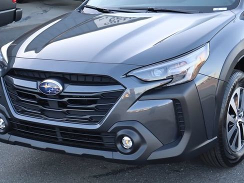 Used 2025 Subaru Outback Premium w/ Popular Package #1 AWD/4WD image 4