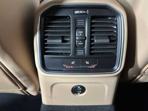 Used 2026 Porsche Macan Turbo AWD/4WD image 22