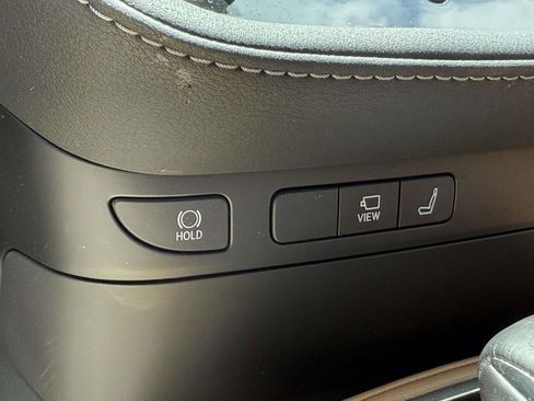 Used 2023 Lexus LS 500 AWD w/ Luxury Package image 25
