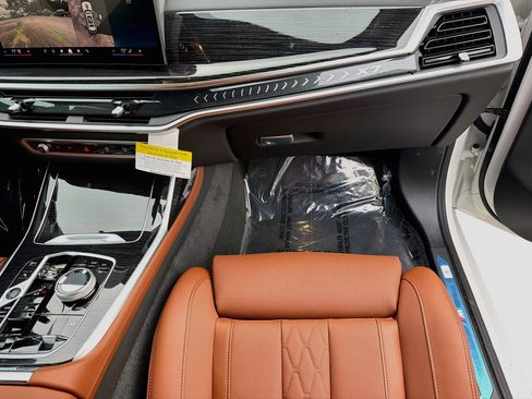 New 2027 BMW X7 xDrive40i w/ Executive Package AWD/4WD image 19