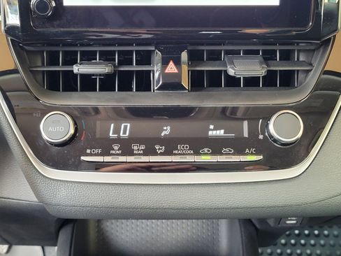 Certified 2025 Toyota Corolla LE w/ Convenience Package FWD image 25