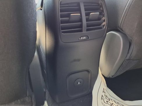 Used 2025 Ford Escape Active w/ Cold Weather Package FWD image 33