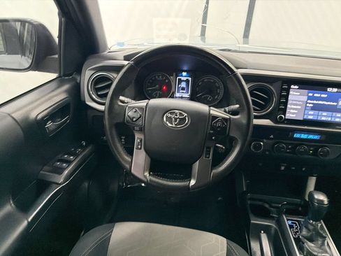 Used 2021 Toyota Tacoma TRD Off-Road AWD/4WD image 23