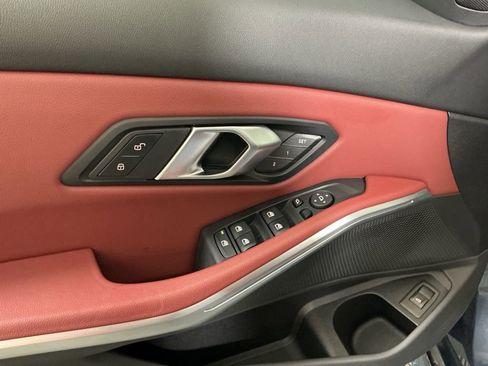 Certified 2025 BMW 330i Sedan w/ Premium Package RWD image 22