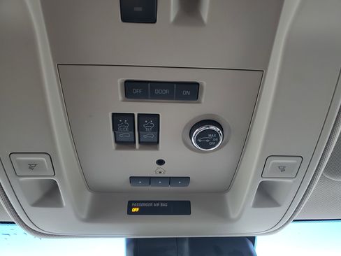 Used 2019 GMC Yukon XL Denali w/ Denali Ultimate Package image 26