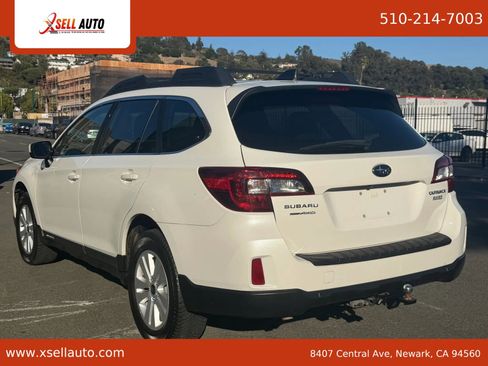 Used 2017 Subaru Outback 2.5i Premium AWD/4WD image 3