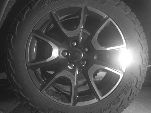 Used 2025 Jeep Compass Trailhawk AWD/4WD image 14