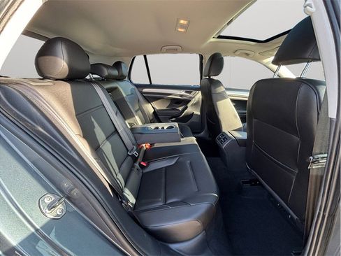 Used 2017 Volkswagen Golf Wolfsburg Edition image 39