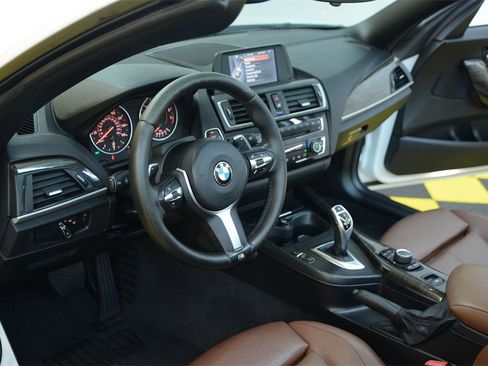 Used 2016 BMW 228i Convertible image 23